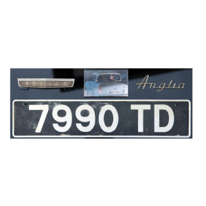 Harry Potter and the Chamber of Secrets original prop Ford Anglia number plate and badges